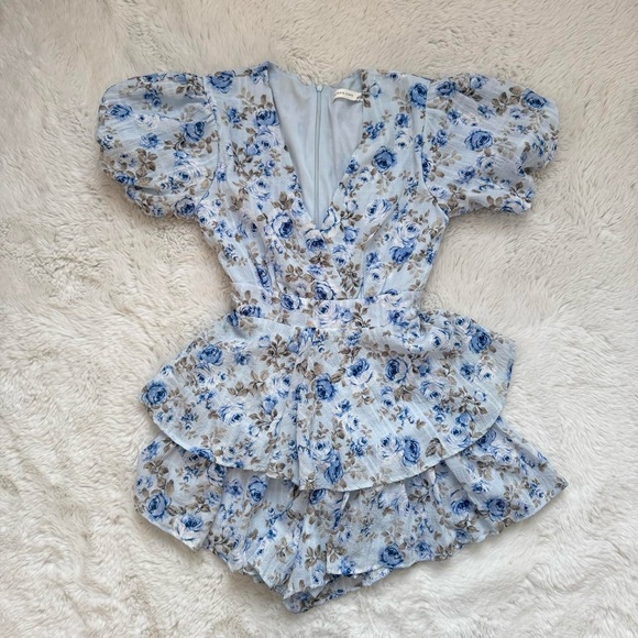 Altar'd State Dresses & Skirts - Altar’d State Baby Blue Floral Puff Sleeve Romper